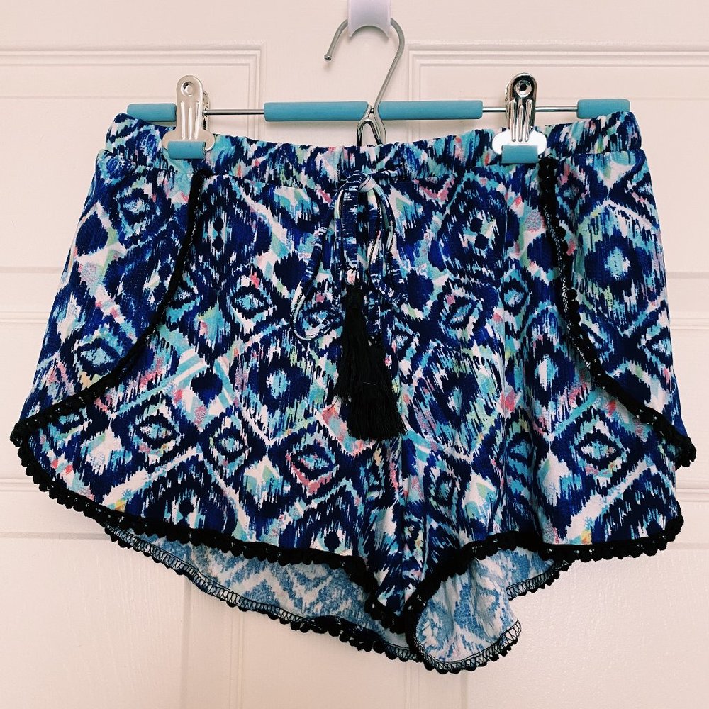 Patterned Pom Pom Shorts